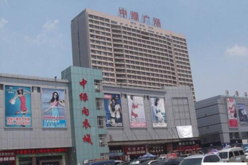 中綠廣場500KW靜音型柴油發電機組